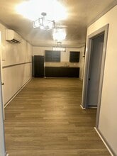 2319 Riverside Dr in Orange, TX - Building Photo - Building Photo