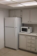 1400 NE 169th St in Miami, FL - Building Photo - Building Photo