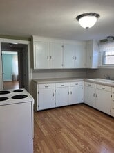 383 Wells Rd in Wethersfield, CT - Building Photo - Building Photo