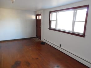 5015 Crumptown Rd in Farmville, VA - Building Photo - Building Photo