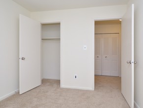 Willow Ridge Village Apartments in Marlton, NJ - Foto de edificio - Building Photo