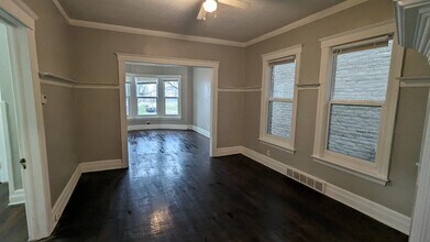 534 Holbrook St, Unit 1 in Detroit, MI - Foto de edificio - Building Photo