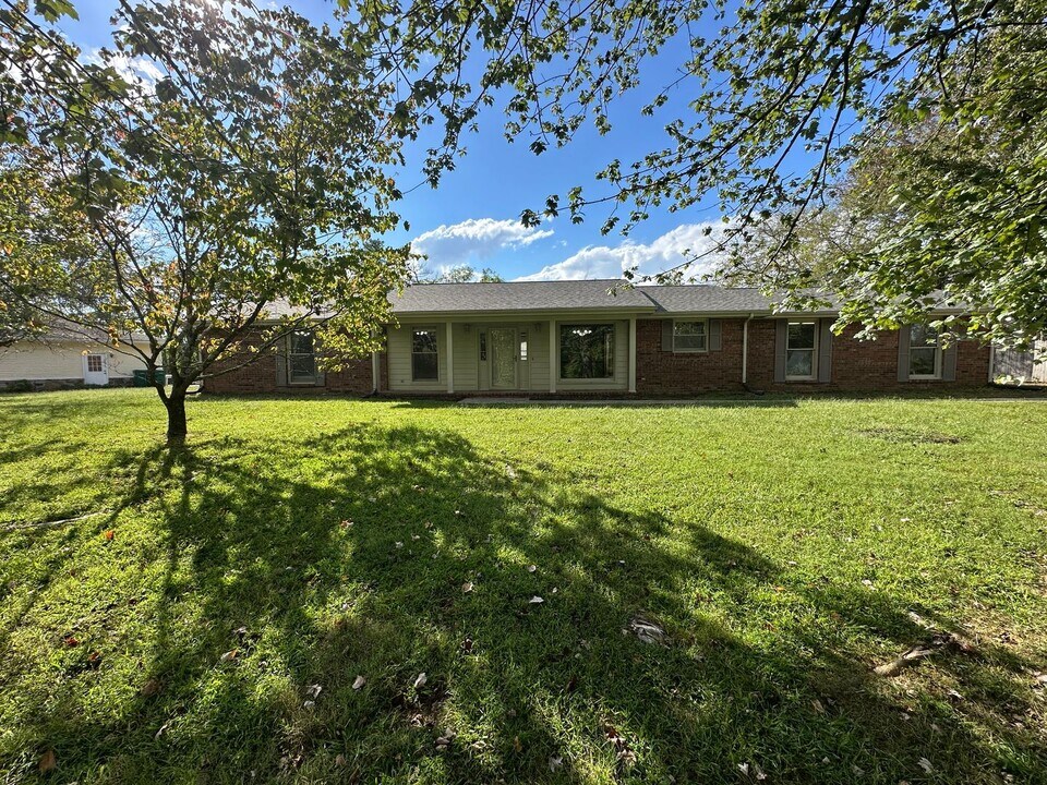 341 Hickory Dr in Old Hickory, TN - Building Photo