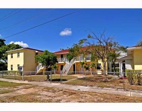 217 Butler St in West Palm Beach, FL - Building Photo - Building Photo