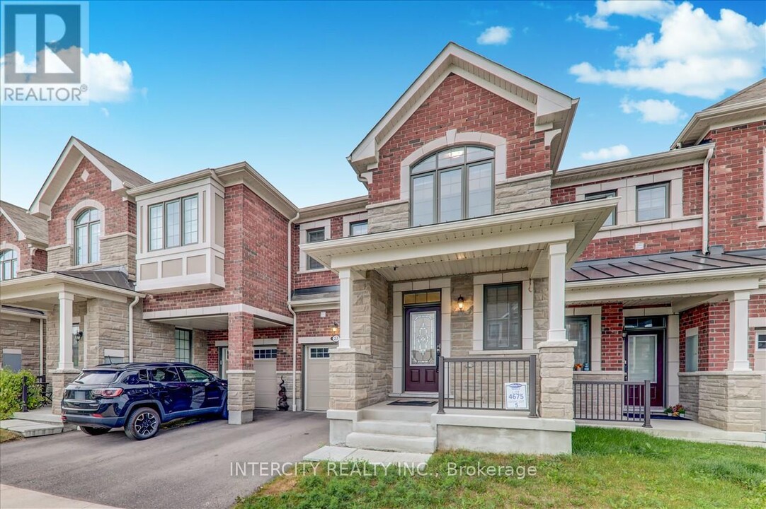 27 Broden Cres in Whitby, ON - Building Photo