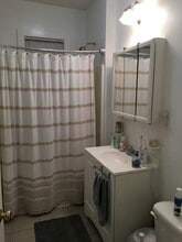 162 Kelton St, Unit 1 in Boston, MA - Foto de edificio - Building Photo