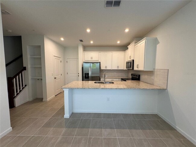 2751 Camellia Flower St in Apopka, FL - Building Photo - Building Photo