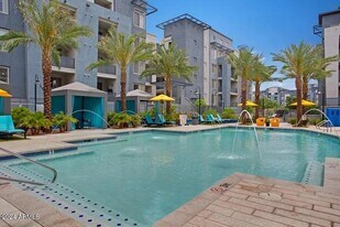 1033 N Parkside Dr, Unit 2 in Tempe, AZ - Building Photo