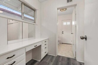 590 N Cambridge S in Orange, CA - Building Photo - Building Photo