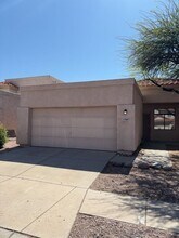 7886 S Castle Bay St in Tucson, AZ - Building Photo - Building Photo