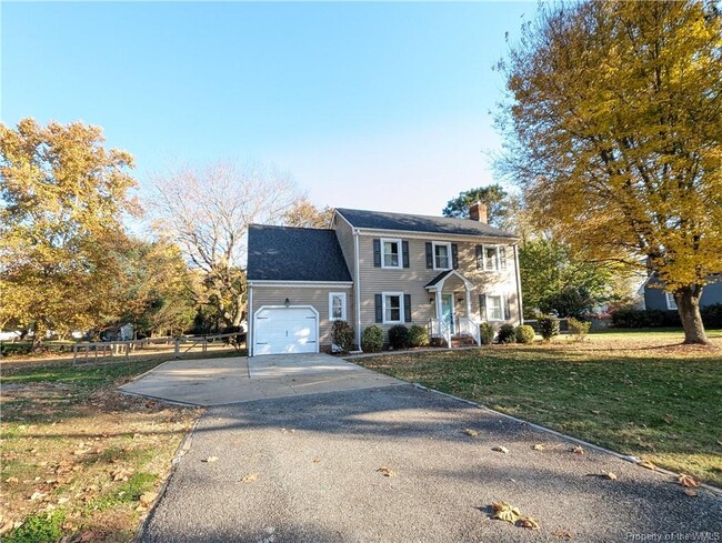 242 Loch Haven Dr in Williamsburg, VA - Building Photo - Building Photo