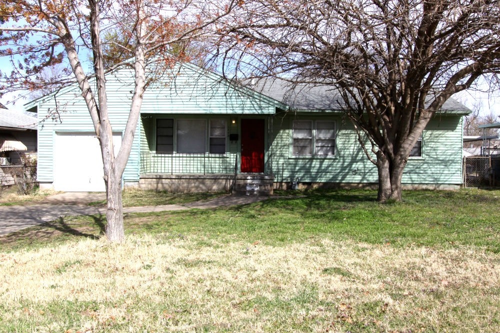 3525 E King St in Tulsa, OK - Building Photo