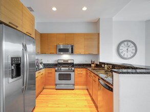 500 W Superior St in Chicago, IL - Foto de edificio - Building Photo