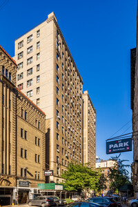 Walter Arms Apartments in New York, NY - Building Photo - Building Photo