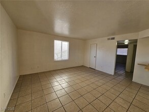 4224 N Vornsand Dr in Las Vegas, NV - Building Photo - Building Photo