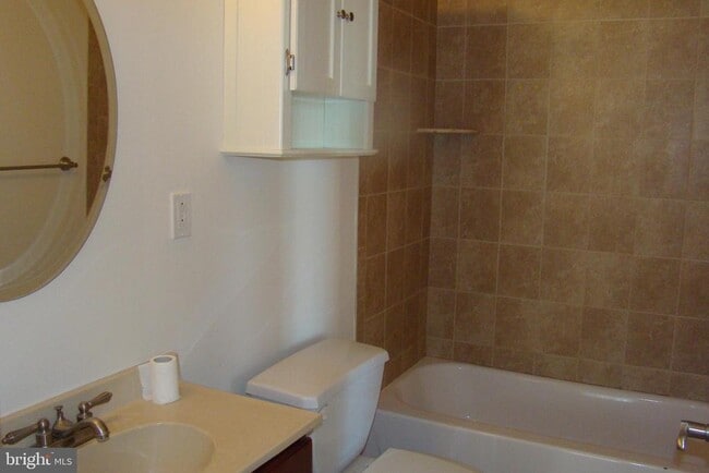 2 W Gay St in West Chester, PA - Building Photo - Building Photo