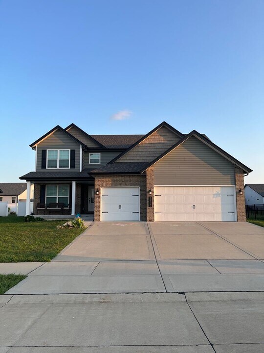 3452 Dakota Dr in Belleville, IL - Foto de edificio