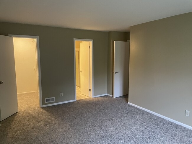 190 Collin Ct in Mount Laurel, NJ - Building Photo - Building Photo