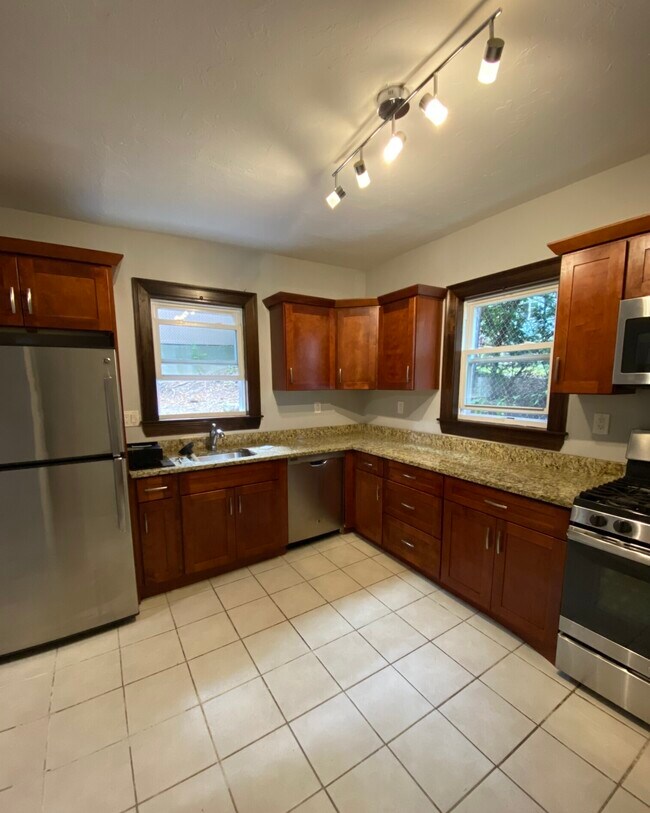 429 Medford St Apartments and Nearby Somerville Apartments For Rent