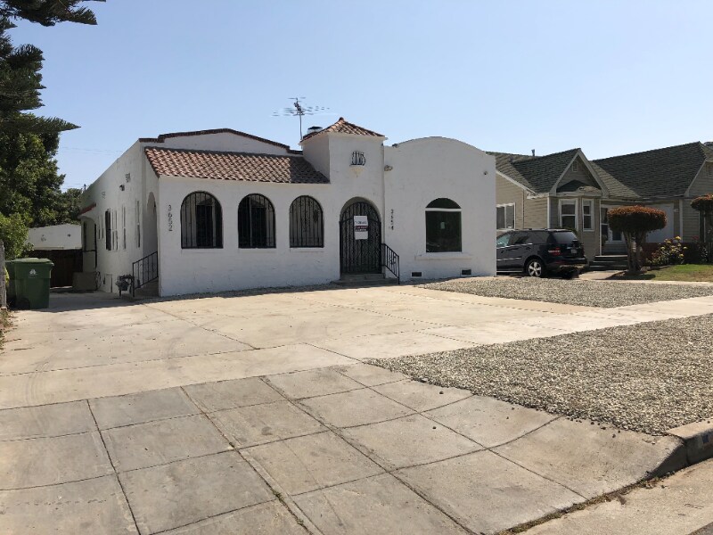 3654 W 58th Pl in Los Angeles, CA - Building Photo
