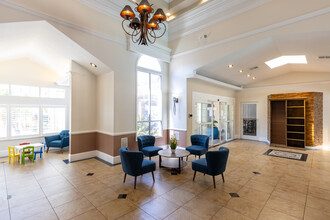 Saratoga Resort Villa Apartments in Kissimmee, FL - Building Photo - Interior Photo