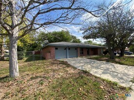 1613 Miranda Ave in Copperas Cove, TX - Building Photo