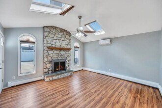 45 Walnut Ln in Hicksville, NY - Foto de edificio - Building Photo