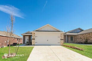 2053 Belgian Dr in Aubrey, TX - Building Photo