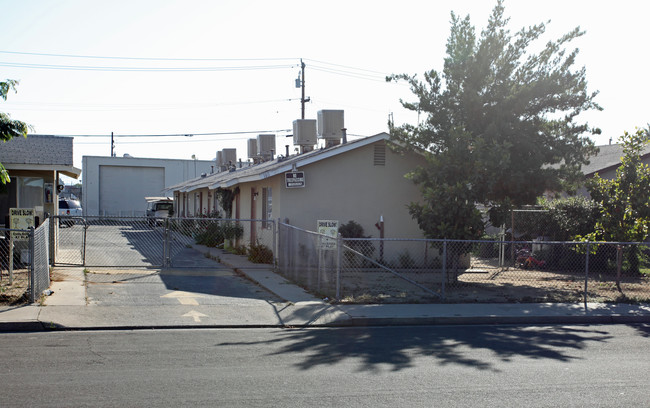 140 S O St in Dinuba, CA - Building Photo - Building Photo