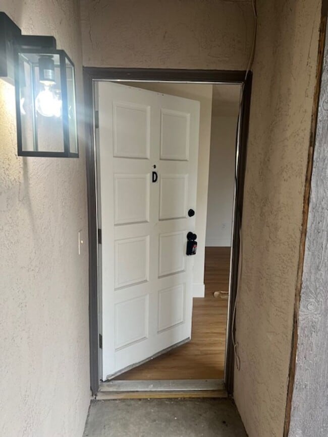 1200 McDonald Way in Bakersfield, CA - Building Photo - Building Photo