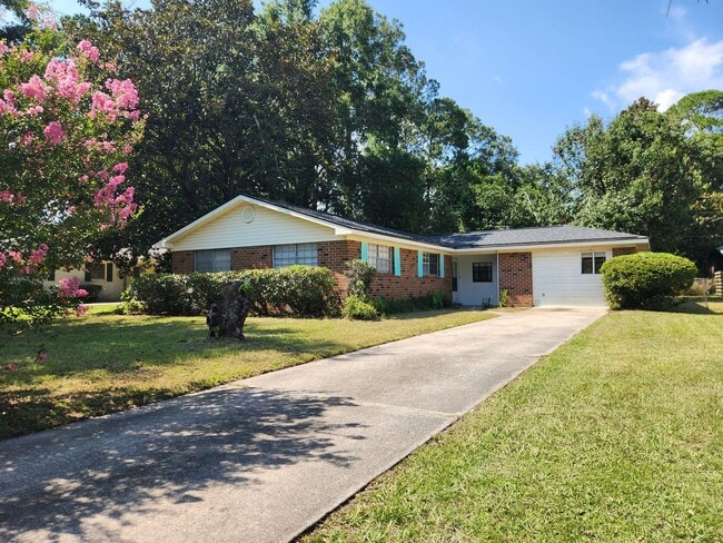 1416 Blakeley Rd in Savannah, GA - Building Photo - Building Photo