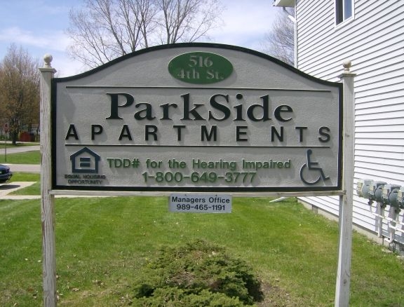 Parkside Apartments in Coleman, MI - Building Photo