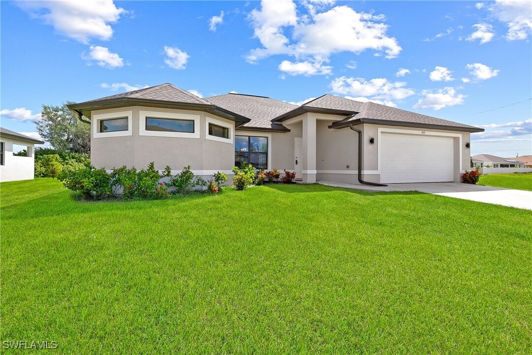 105 SW 34th Ave in Cape Coral, FL - Building Photo