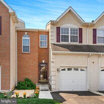 4002 Hoffman Ct in Collegeville, PA - Building Photo