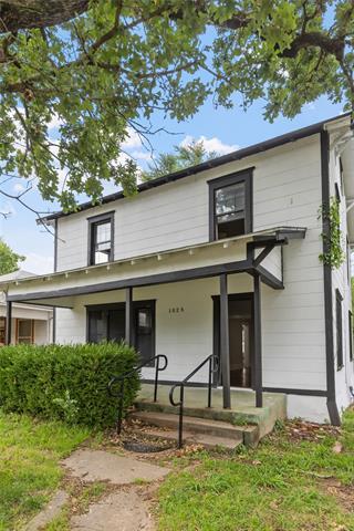 1025 W Walker St in Denison, TX - Building Photo - Building Photo
