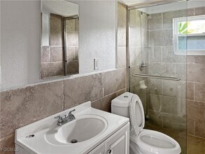 131 Schneider Dr in Ft. Myers, FL - Building Photo - Building Photo