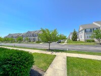 5288 Royal Arch Cascade Dr in Dublin, OH - Foto de edificio - Building Photo