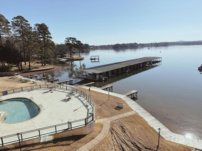 property at 270 Lake Hamilton Dr