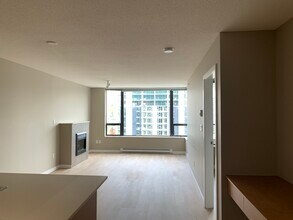 4118 Dawson St in Burnaby, BC - Building Photo - Building Photo
