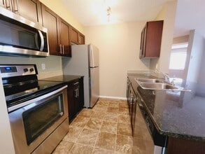 5370 Chappelle Rd SW in Edmonton, AB - Building Photo - Building Photo