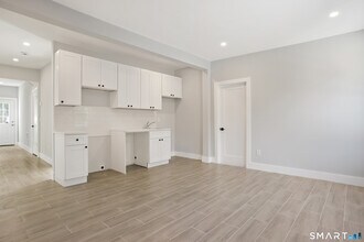 173 Wellsville Ave in New Milford, CT - Building Photo - Building Photo