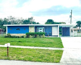 819 Schumann Dr in Sebastian, FL - Building Photo - Building Photo