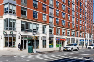 SoHa 118 in New York, NY - Foto de edificio - Building Photo