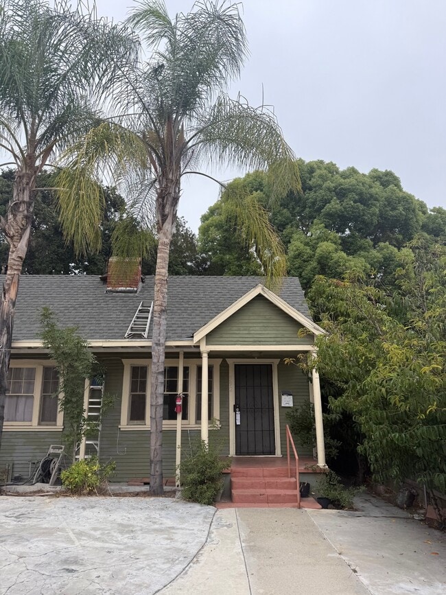 392 N Mentor Ave, Unit 392
