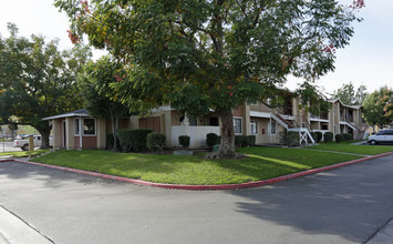 Mountain Gate Apartments in San Bernardino, CA - Building Photo - Building Photo