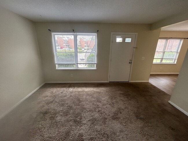 925 Glenn St-Unit -925-9 Glen in West Columbia, SC - Building Photo - Building Photo