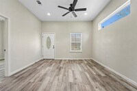 2810 Newhoff St photo'