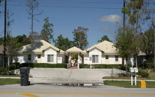 14059 Wellington Trce in Wellington, FL - Building Photo