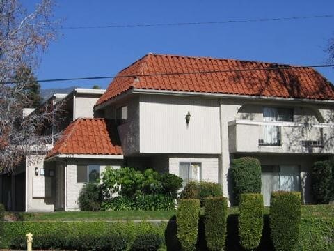 2713 Montrose Ave in Glendale, CA - Building Photo