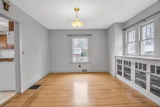 35 Whaley Ave in East Aurora, NY - Building Photo - Building Photo